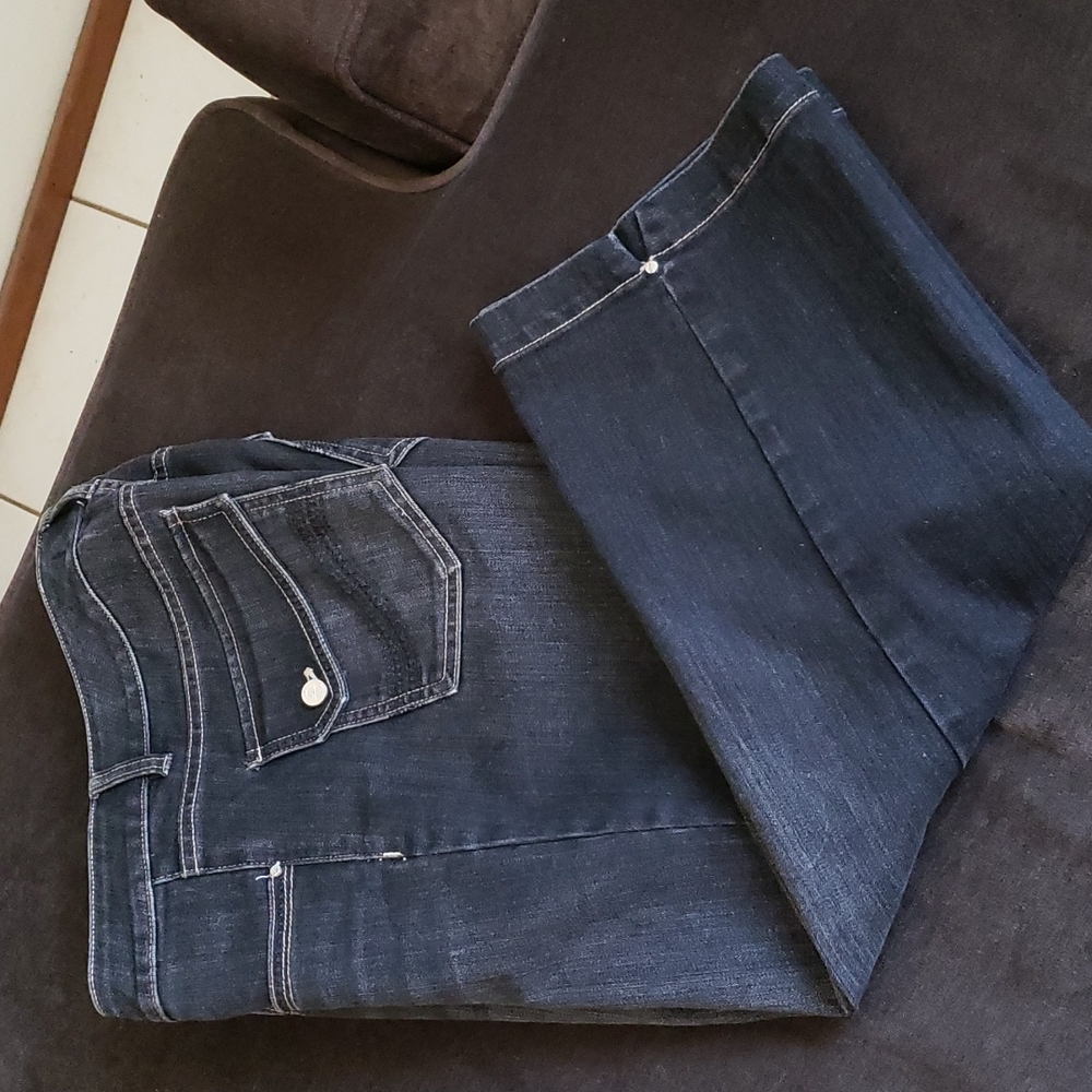 WHBM Black Capri Blanc 14 Jean Crop